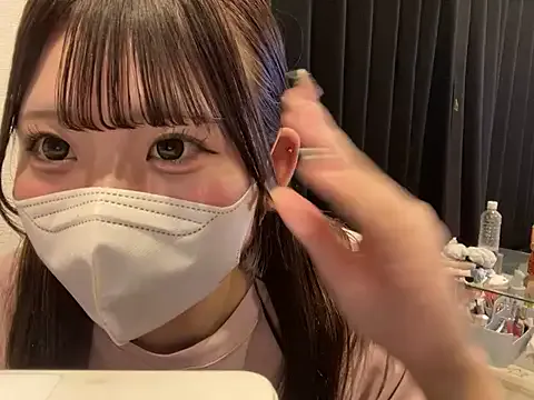 Dolce – webcam model profile photo Image 2