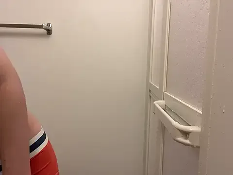 LeyahSummer – webcam model profile photo Image 18