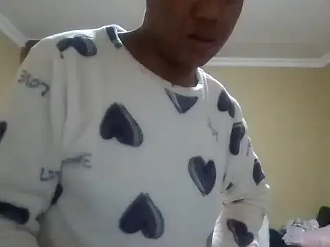 Dolce – webcam model profile photo Image 6