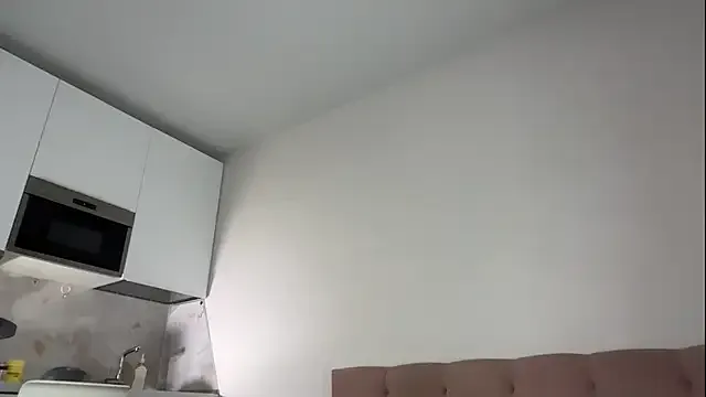 EsmeBrowm – webcam model profile photo Image 10