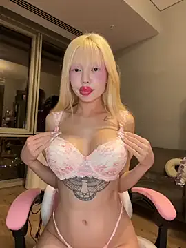 EvanyaRose – webcam model profile photo Image 6