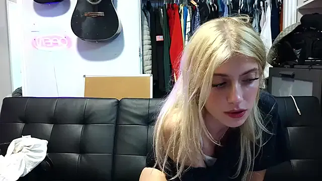 Anita – webcam model profile photo Image 11