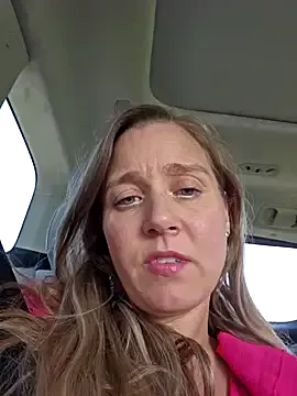 Dolce – webcam model profile photo Image 12