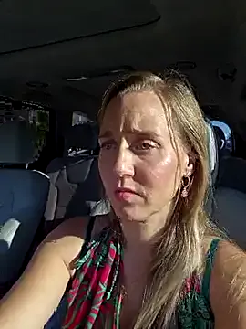 Dolce – webcam model profile photo Image 14