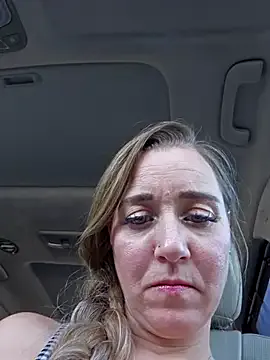 Dolce – webcam model profile photo Image 3