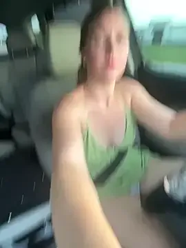 Dolce – webcam model profile photo Image 6