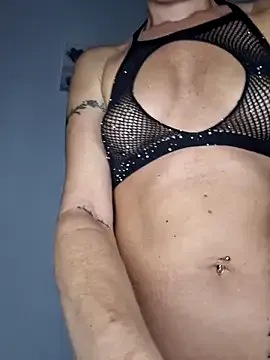 _Alicee_1 – webcam model profile photo Image 9