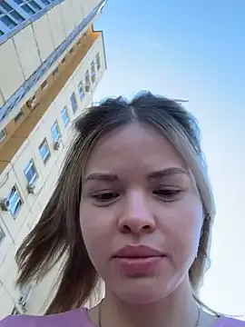 Sandra – webcam model profile photo Image 10