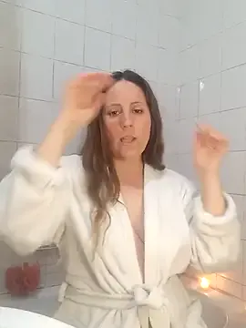 Dolce – webcam model profile photo Image 19