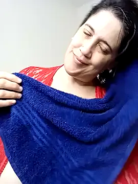 _Alicee_1 – webcam model profile photo Image 3