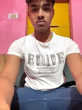 AngerlaMei – webcam model profile photo Image 3