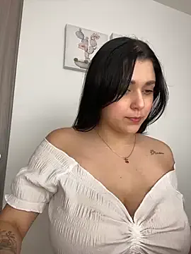 IsabelleBianchi – webcam model profile photo Image 17