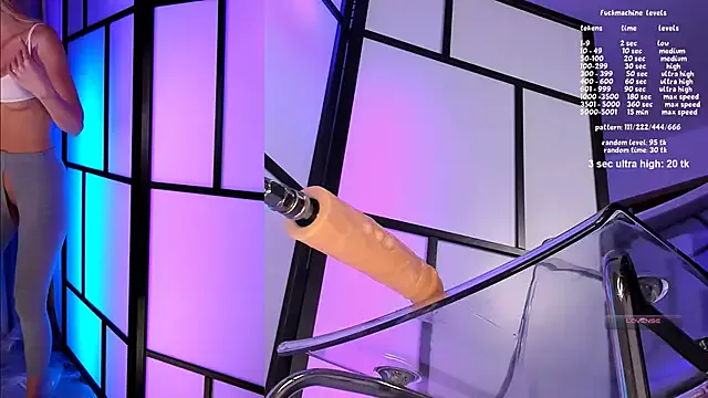 LeyahSummer – webcam model profile photo Image 8