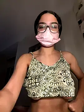 AdrianaAndrade – webcam model profile photo Image 13