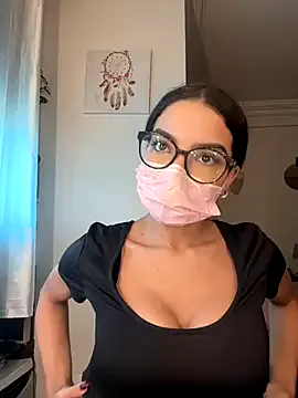 AdrianaAndrade – webcam model profile photo Image 19