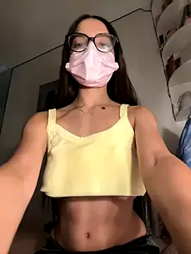 AdrianaAndrade – webcam model profile photo Image 4