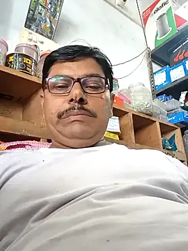 Dolce – webcam model profile photo Image 2