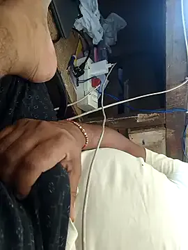 Dolce – webcam model profile photo Image 6