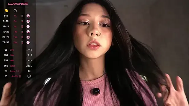 ChloeObril – webcam model profile photo Image 19