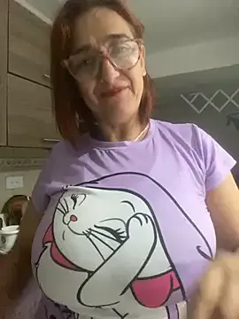 MiaLiaHot – webcam model profile photo Image 8