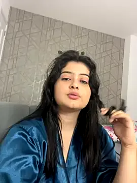 MayaLady – webcam model profile photo Image 15