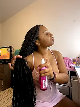 AyshaConnor – webcam model profile photo Image 14