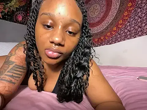 AyshaConnor – webcam model profile photo Image 9