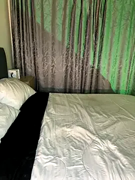 MollyBoston – webcam model profile photo Image 4