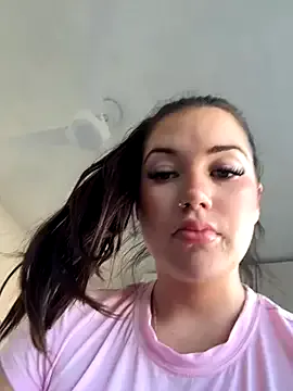 MiaPersy – webcam model profile photo Image 15