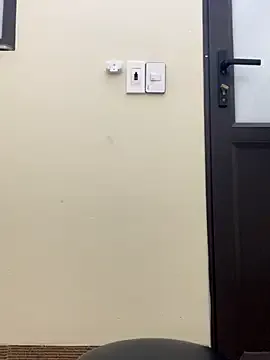 DubleDuble – webcam model profile photo Image 4