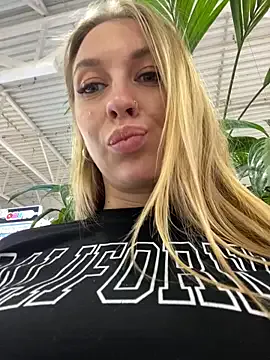 HaleyLyon – webcam model profile photo Image 15