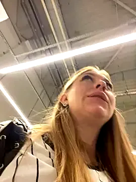 HaleyLyon – webcam model profile photo Image 4