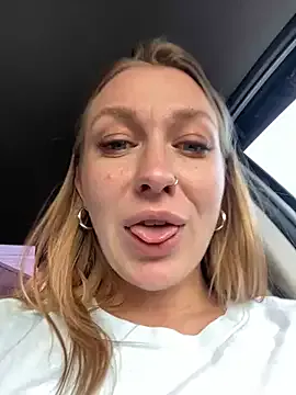 HaleyLyon – webcam model profile photo Image 6