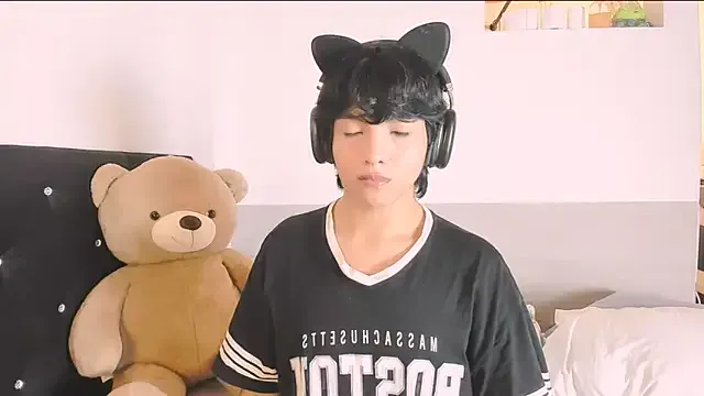 AlisonColemans – webcam model profile photo Image 2