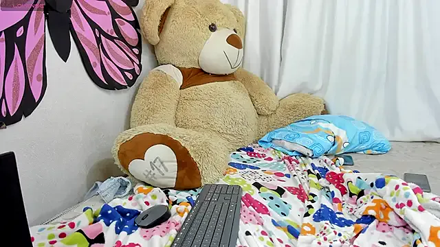 kellyvenous – webcam model profile photo Image 13