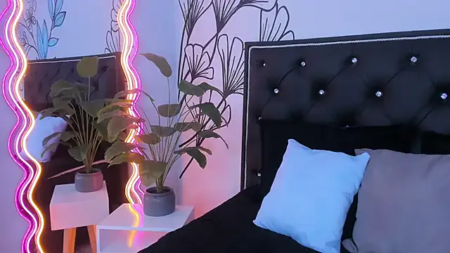 _chanMOMO_ – webcam model profile photo Image 13