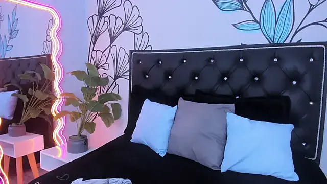 _chanMOMO_ – webcam model profile photo Image 2