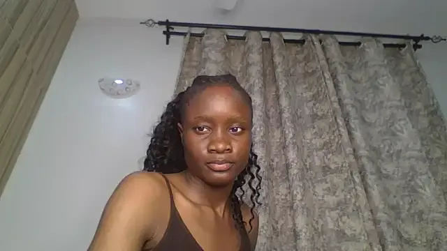 TessaMyst – webcam model profile photo Image 6