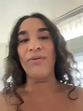 Yui-Ch – webcam model profile photo Image 10