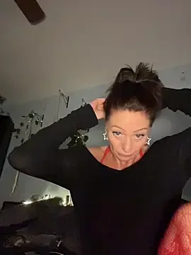 KateGale – webcam model profile photo Image 4