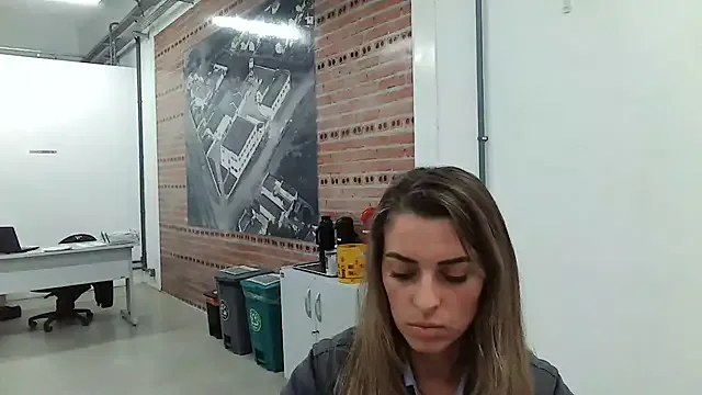 SherineNorth – webcam model profile photo Image 6