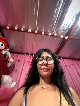 BelleLouiseVp – webcam model profile photo Image 5