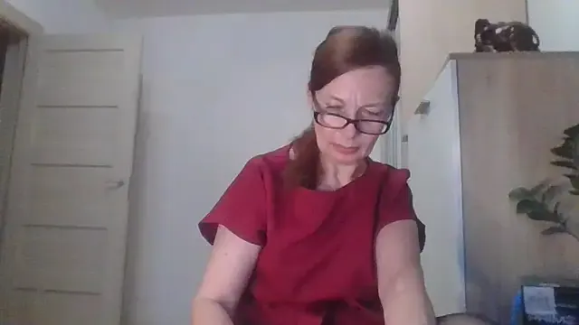 IzaBelle – webcam model profile photo Image 15