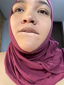 V-Hot-Sweti – webcam model profile photo Image 11