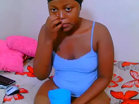 AyshaConnor – webcam model profile photo Image 8