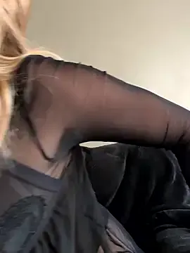 PollyElfi – webcam model profile photo Image 10