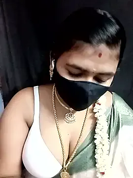 NANA_7 – webcam model profile photo Image 17