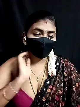 NANA_7 – webcam model profile photo Image 6