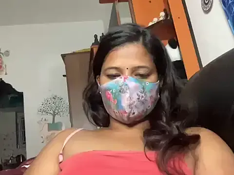 EsmeBrowm – webcam model profile photo Image 12