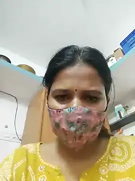 EsmeBrowm – webcam model profile photo Image 14